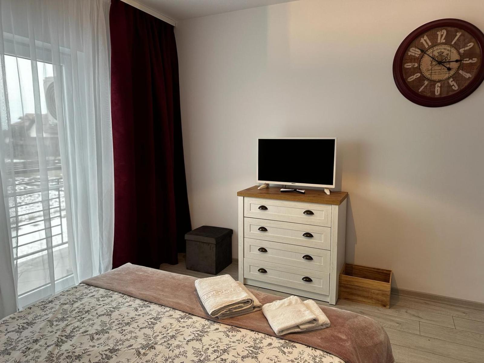 56m² 1 slaapkamer, 1 privé badkamer Appartement in Centru Suceava Buitenkant foto